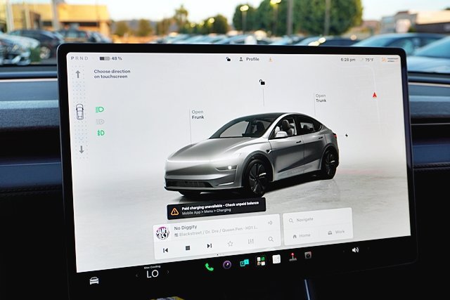 Used 2026 Tesla Model Y Long Range AWD/4WD image 34