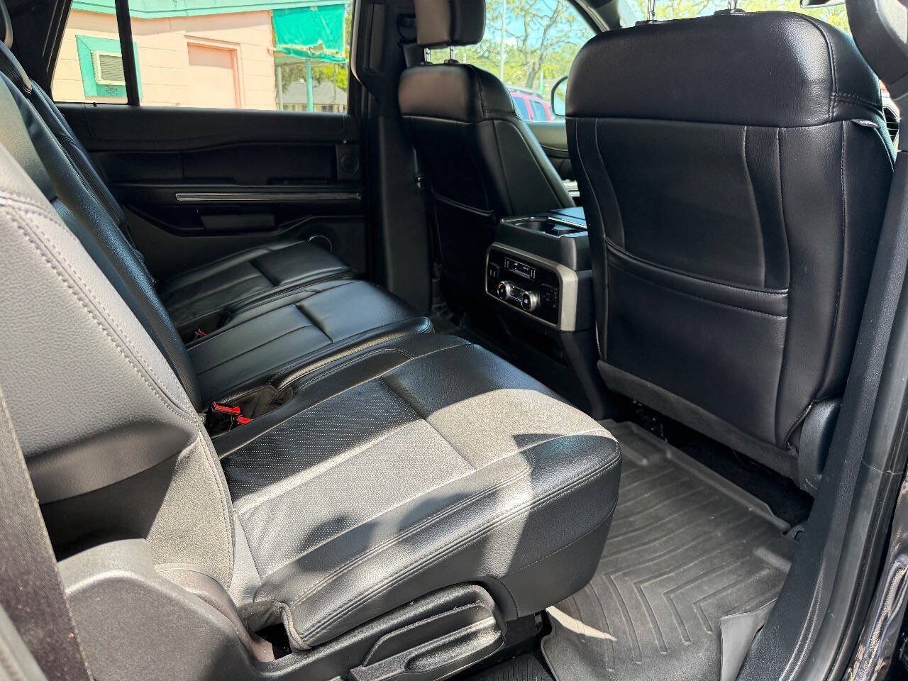 Used 2019 Ford Expedition Max XLT w/ Equipment Group 202A RWD image 13