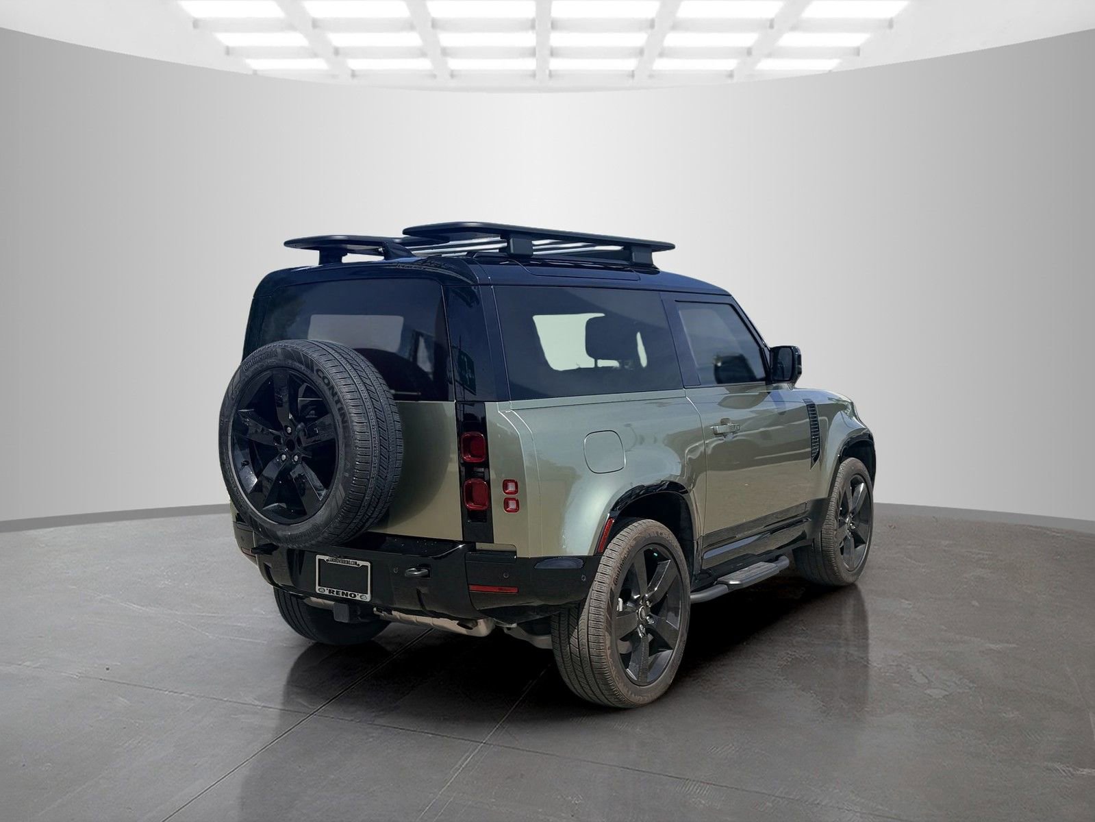 Used 2024 Land Rover Defender 90 X-Dynamic SE AWD/4WD image 5