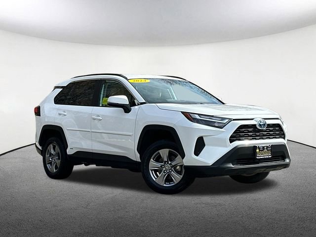 Used 2024 Toyota RAV4 LE AWD/4WD image 2