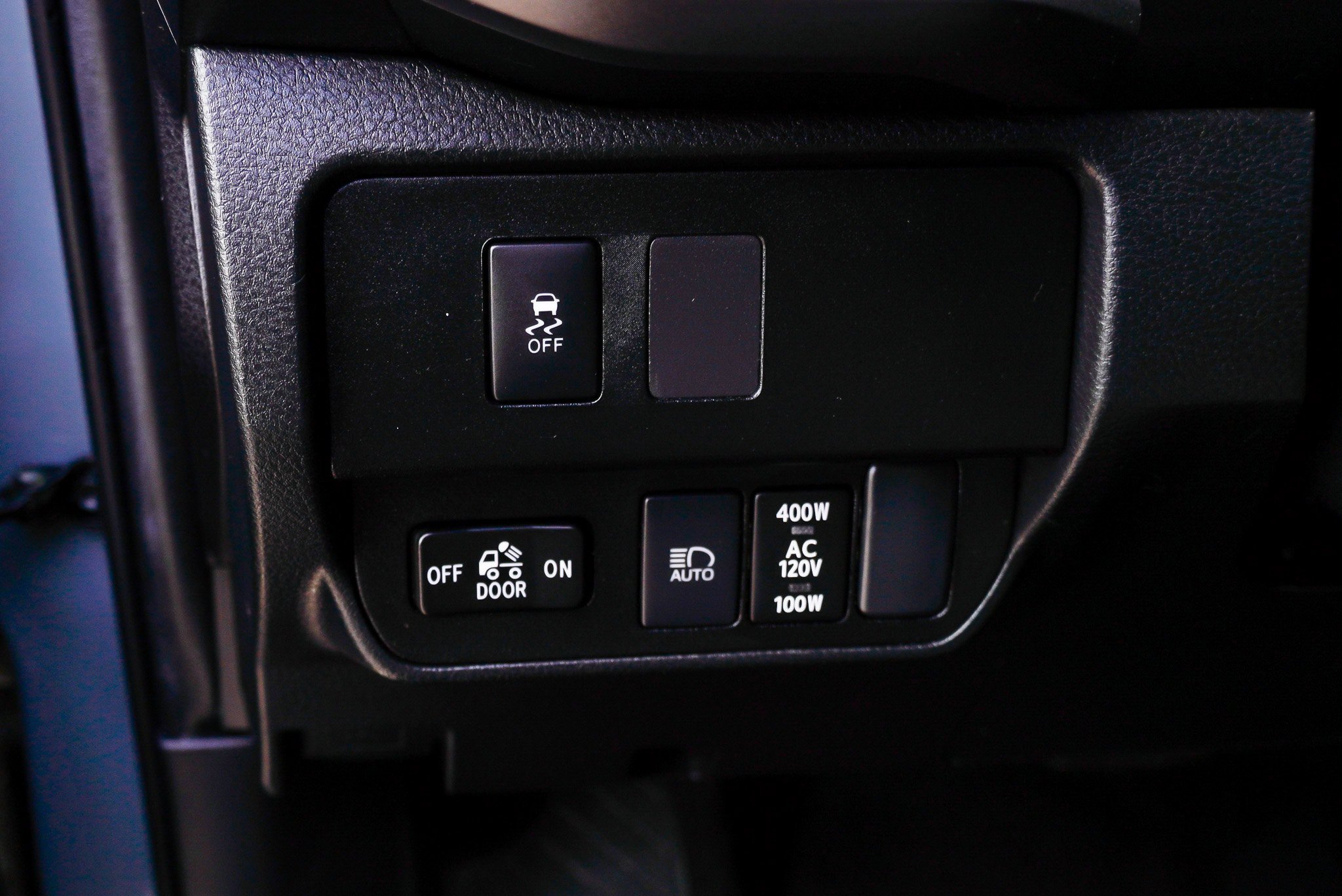 Certified 2022 Toyota Tacoma TRD Off-Road AWD/4WD image 18