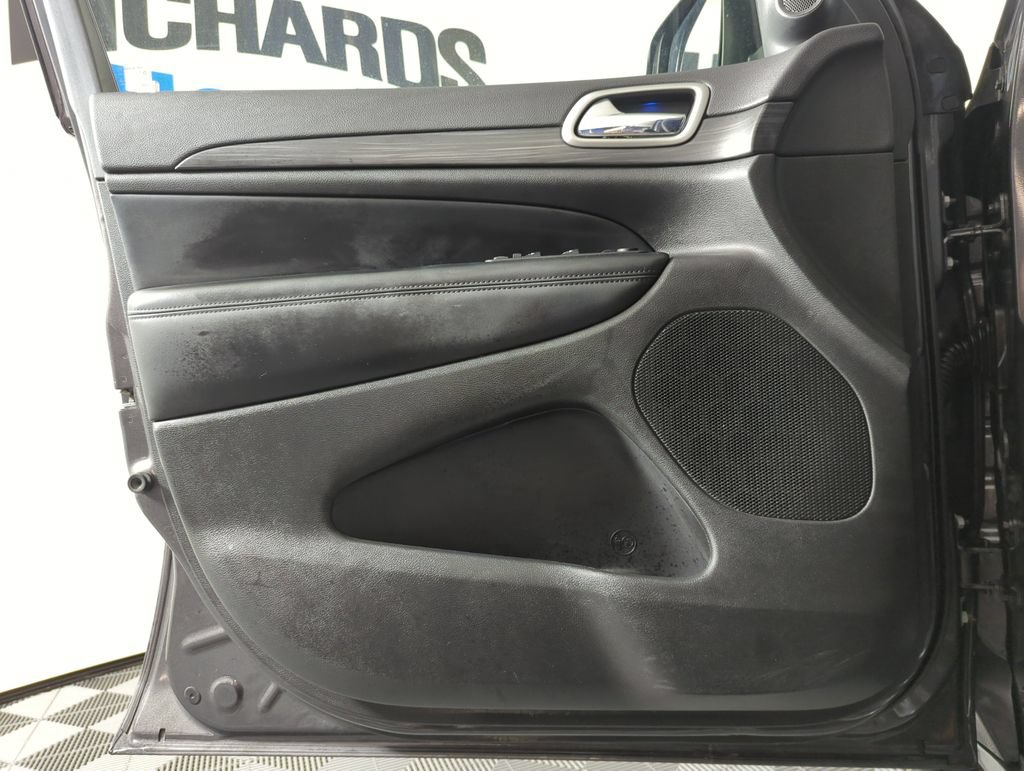 Used 2021 Jeep Grand Cherokee Laredo X RWD image 8