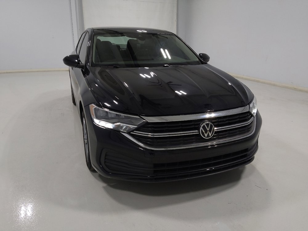 Used 2024 Volkswagen Jetta SE image 14