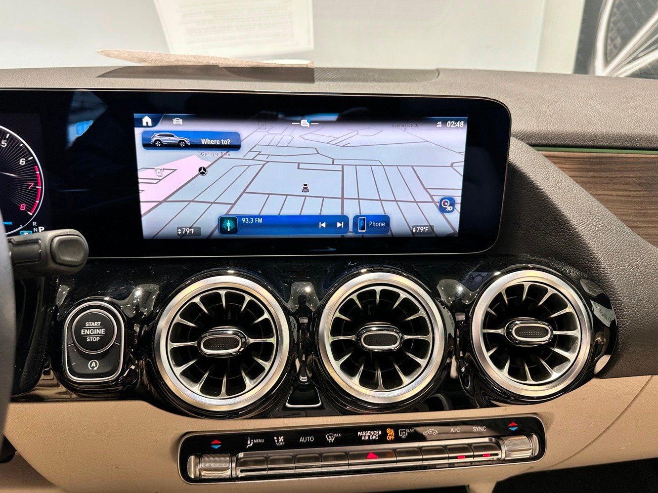 Certified 2025 Mercedes-Benz GLA 250 4MATIC w/ Exclusive Package image 23