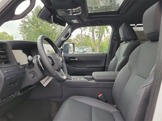 New 2025 Lexus GX 550 image 15
