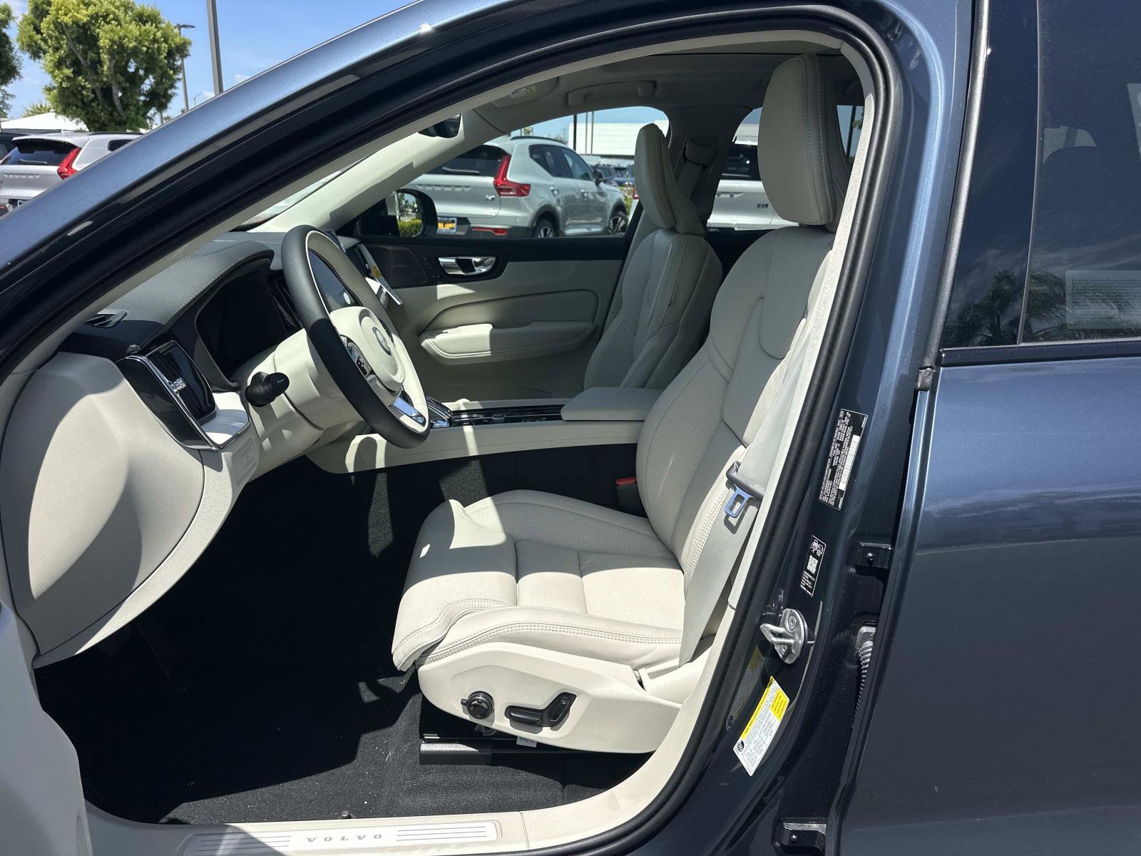 New 2026 Volvo XC60 T8 Ultra w/ Protection Package Premier AWD/4WD image 13