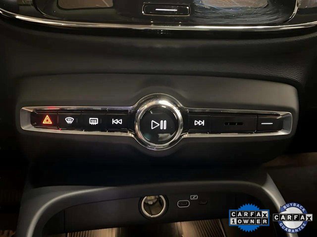 Used 2025 Volvo XC40 B5 Plus image 55
