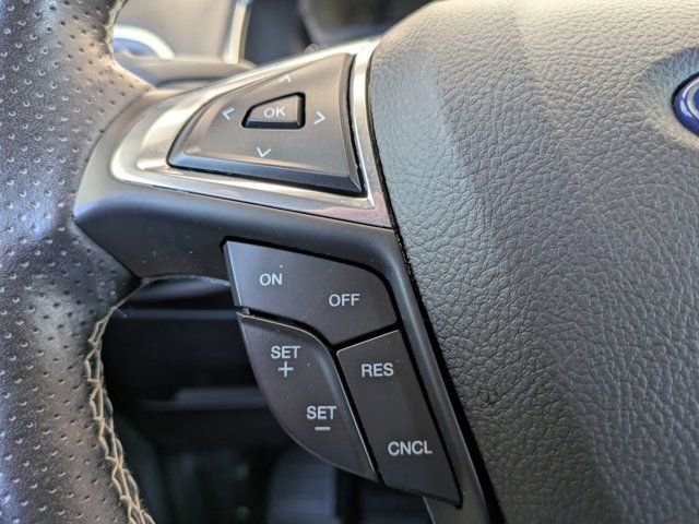 Used 2021 Ford Edge ST image 23