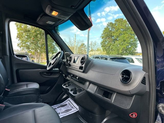 Used 2023 Mercedes-Benz Sprinter 144 Cargo image 22