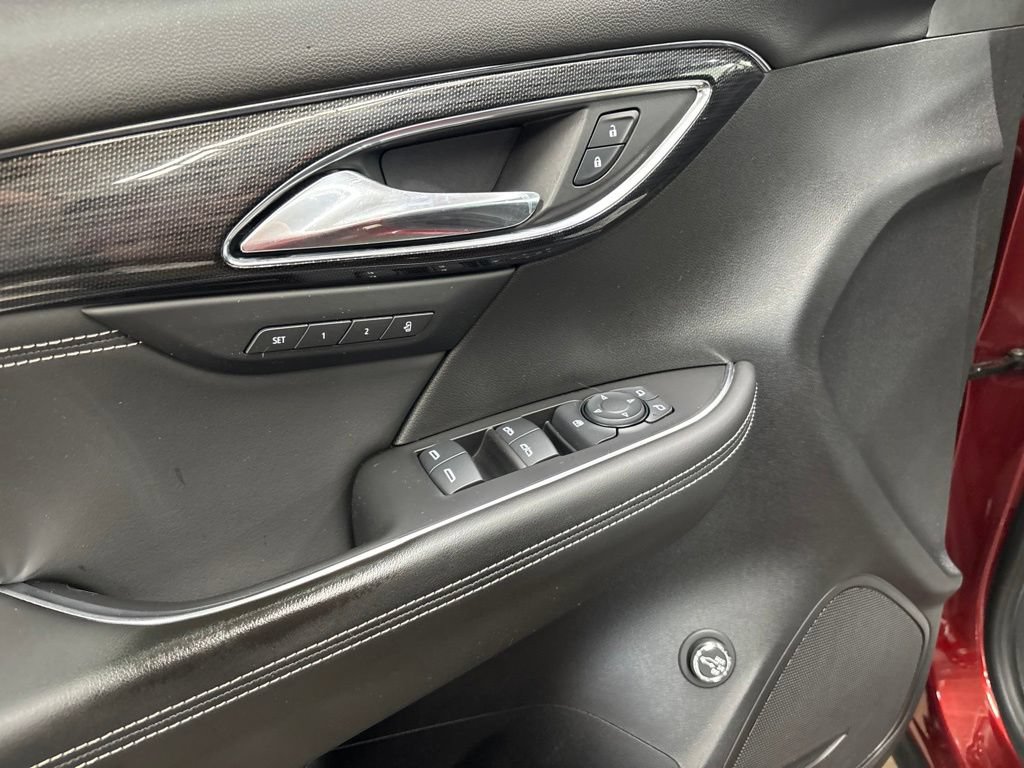Used 2023 Buick Envision Essence AWD/4WD image 21