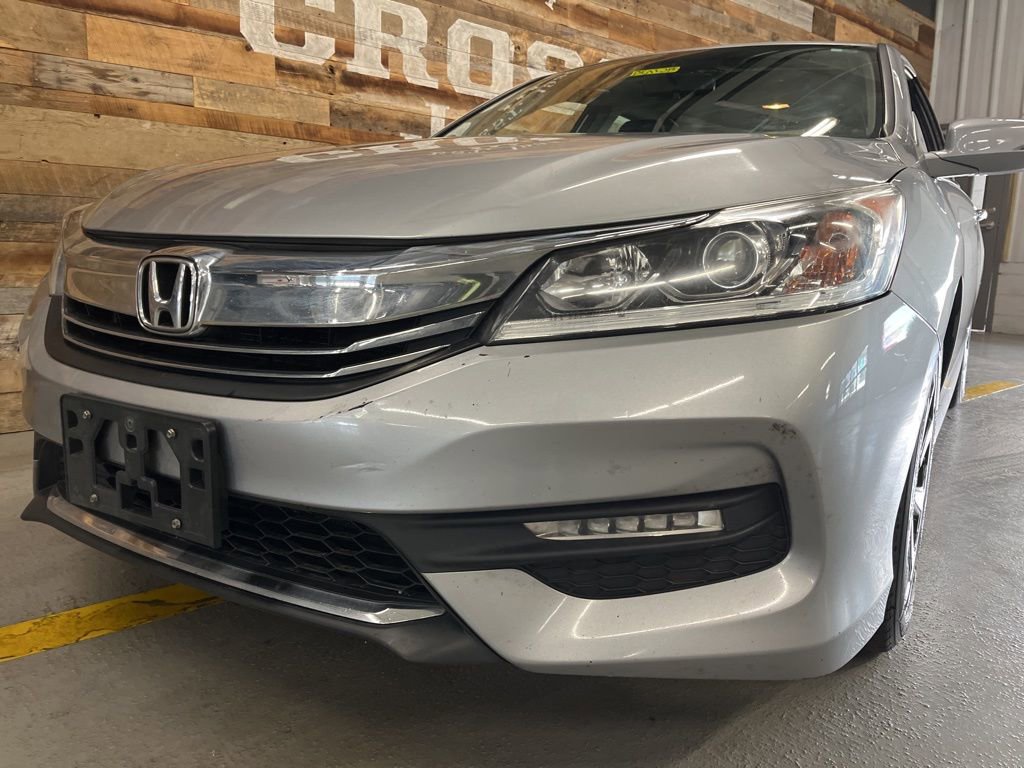 Used 2016 Honda Accord EX image 8