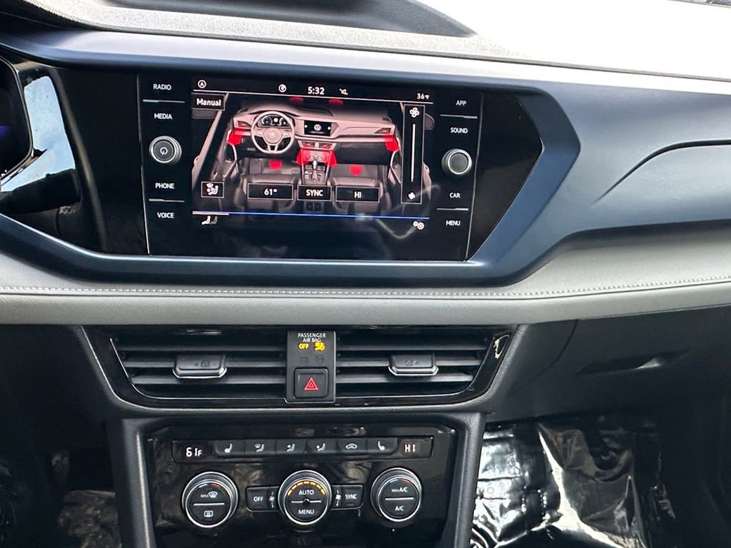 Used 2024 Volkswagen Taos SE image 15