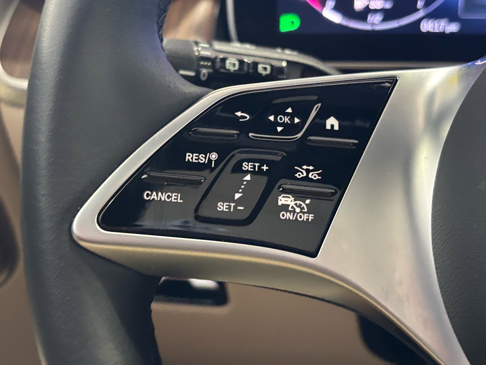 Used 2024 Mercedes-Benz GLC 300 image 43