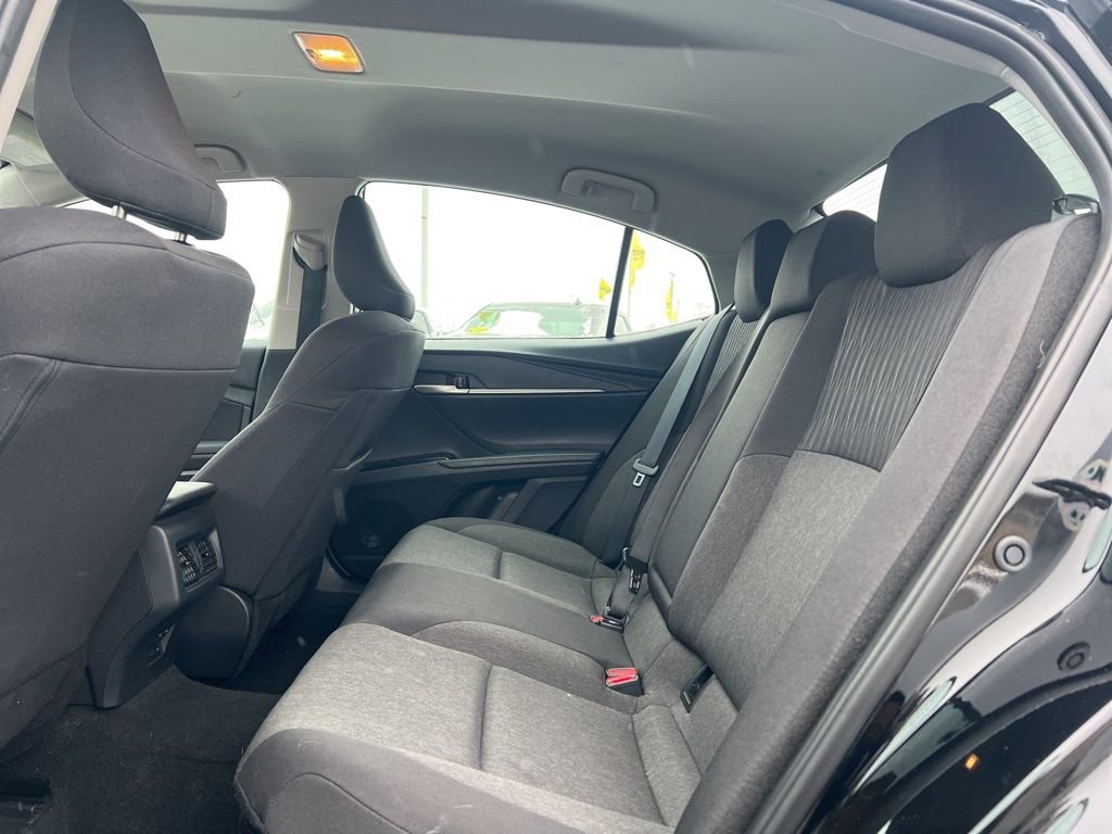 Used 2025 Toyota Camry LE image 26