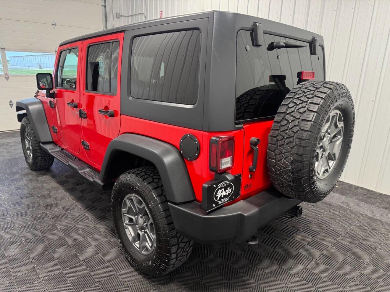 Used 2016 Jeep Wrangler Unlimited Rubicon w/ Connectivity Group image 5