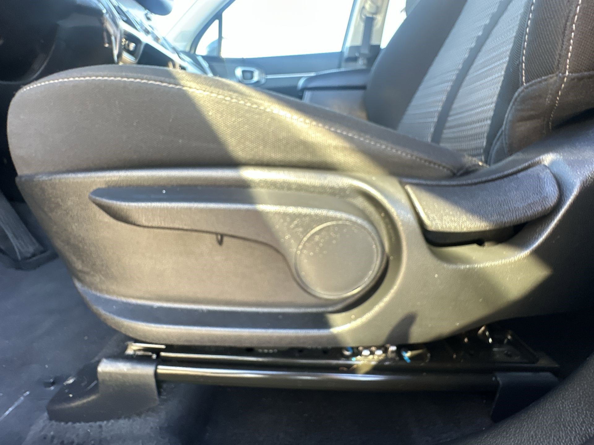 Used 2023 Kia Sorento LX image 14