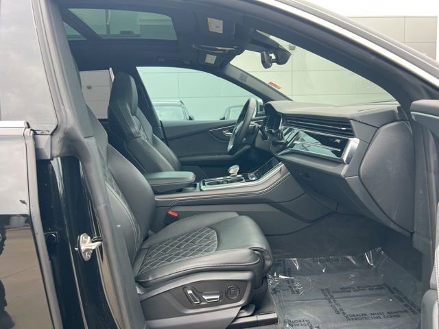 Used 2024 Audi SQ8 Premium Plus w/ Executive Package image 31