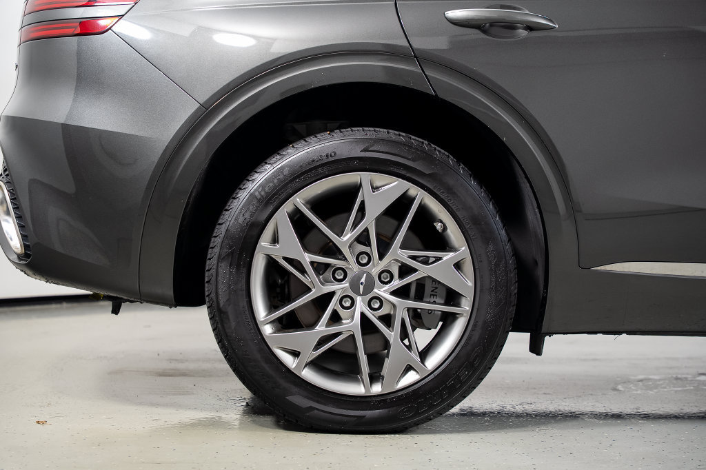 Used 2025 Genesis GV70 2.5T AWD/4WD image 7