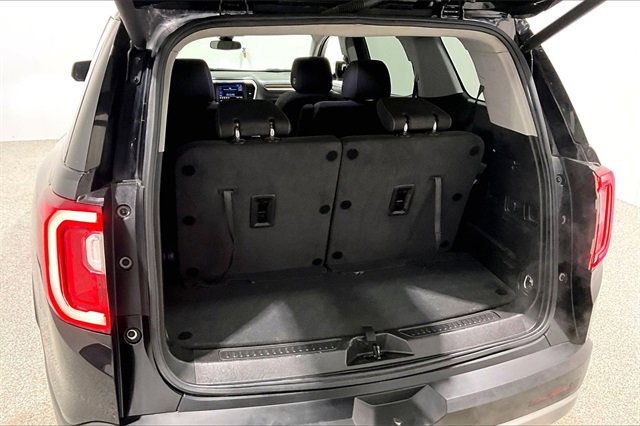 Used 2023 GMC Acadia SLE w/ LPO, Black Accent Package image 40