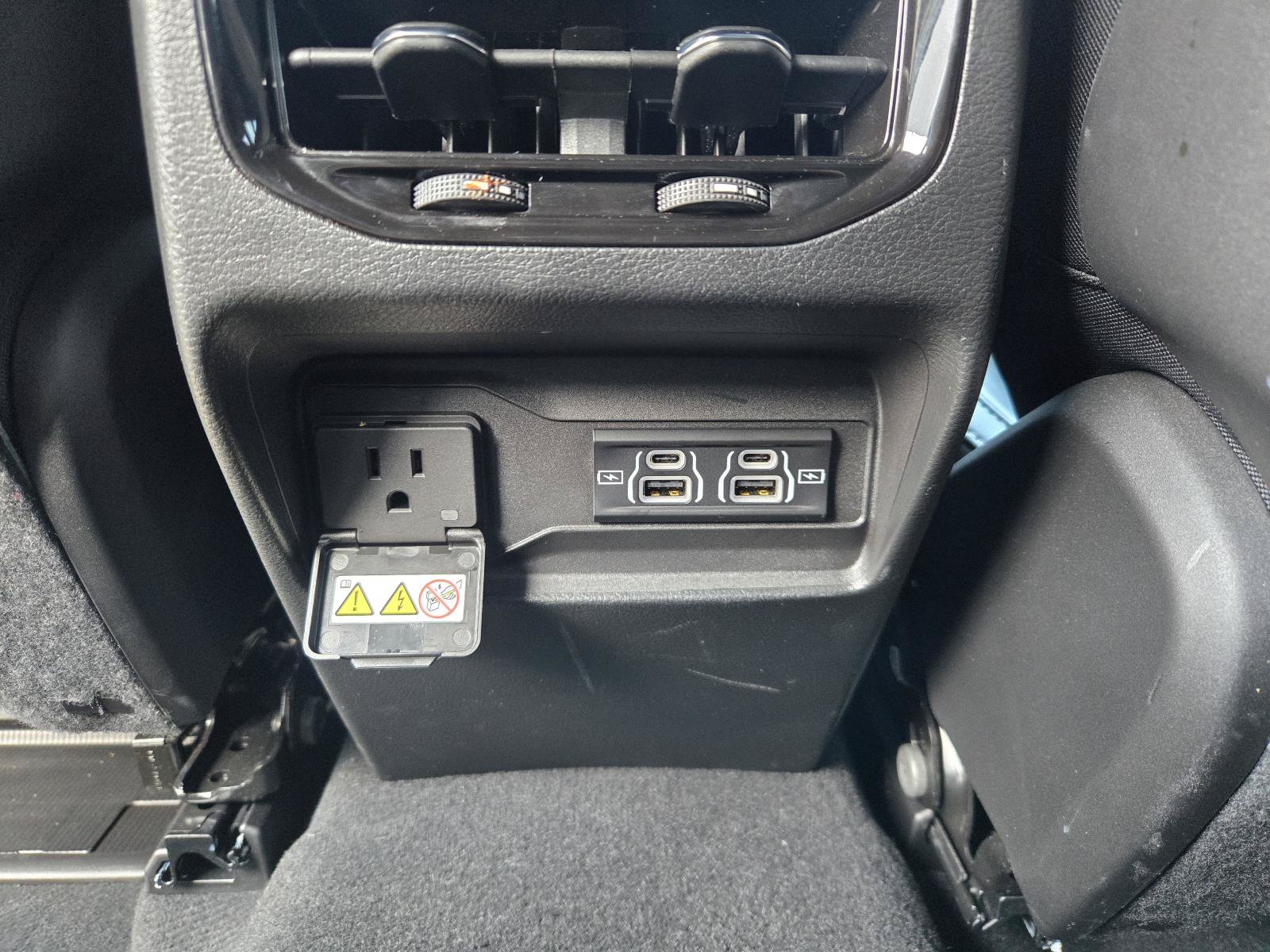 Certified 2025 Jeep Grand Cherokee Altitude RWD image 28