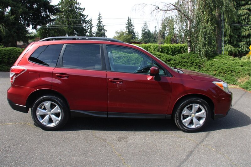 Used 2015 Subaru Forester 2.5i Premium w/ All-Weather Package AWD/4WD image 12