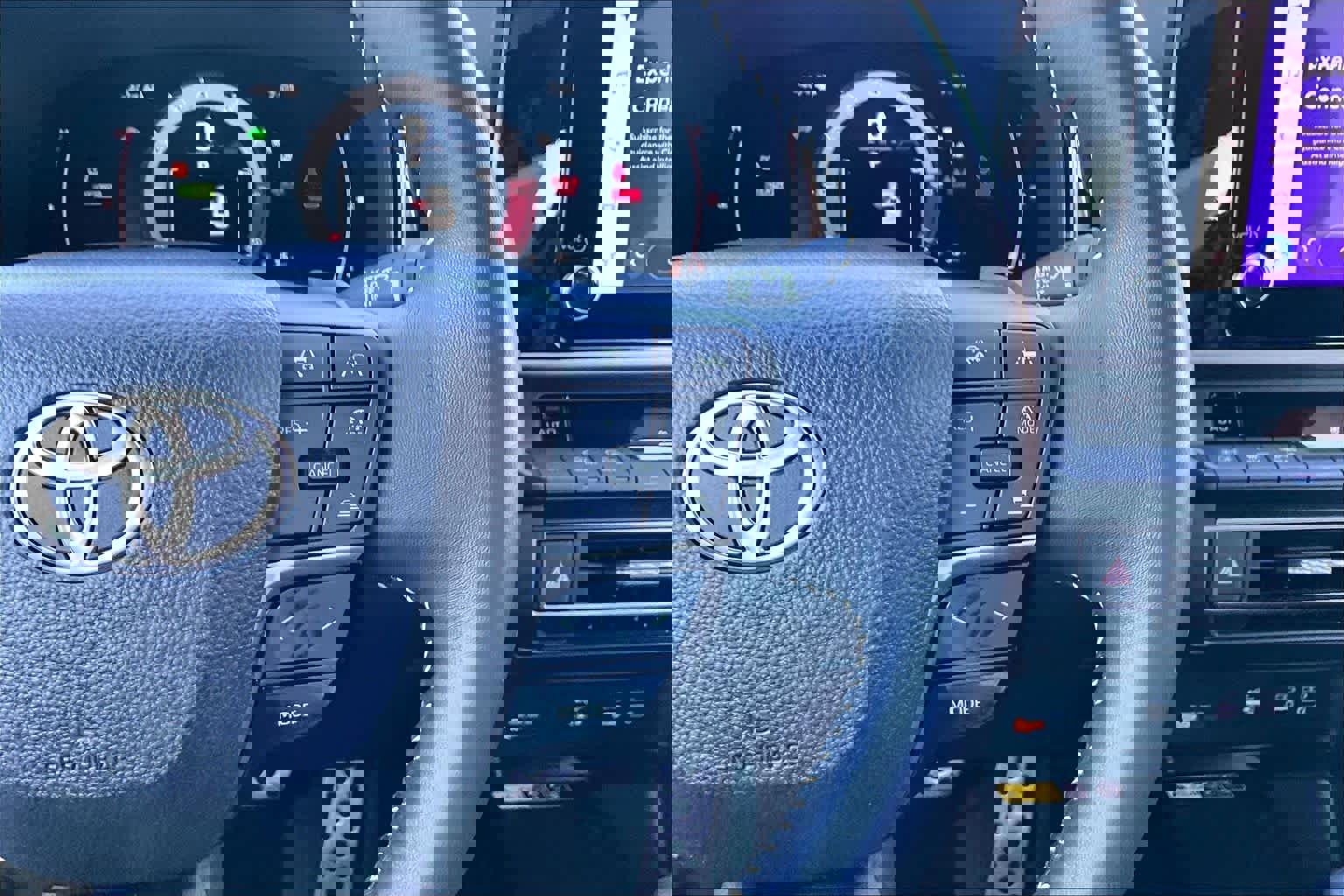 Used 2025 Toyota Camry SE image 23