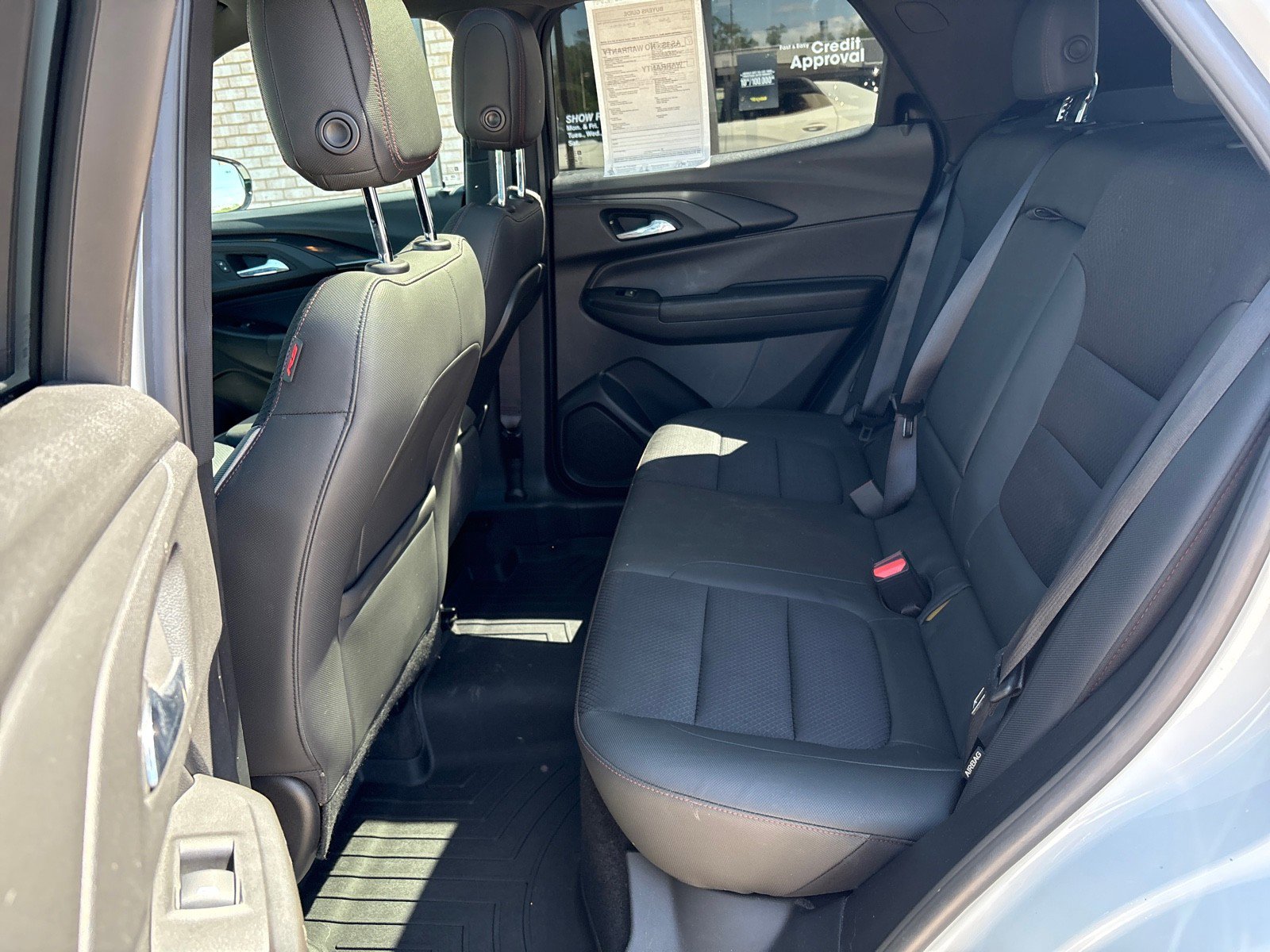 Used 2022 Chevrolet TrailBlazer RS w/ Sun and Liftgate Package AWD/4WD image 4