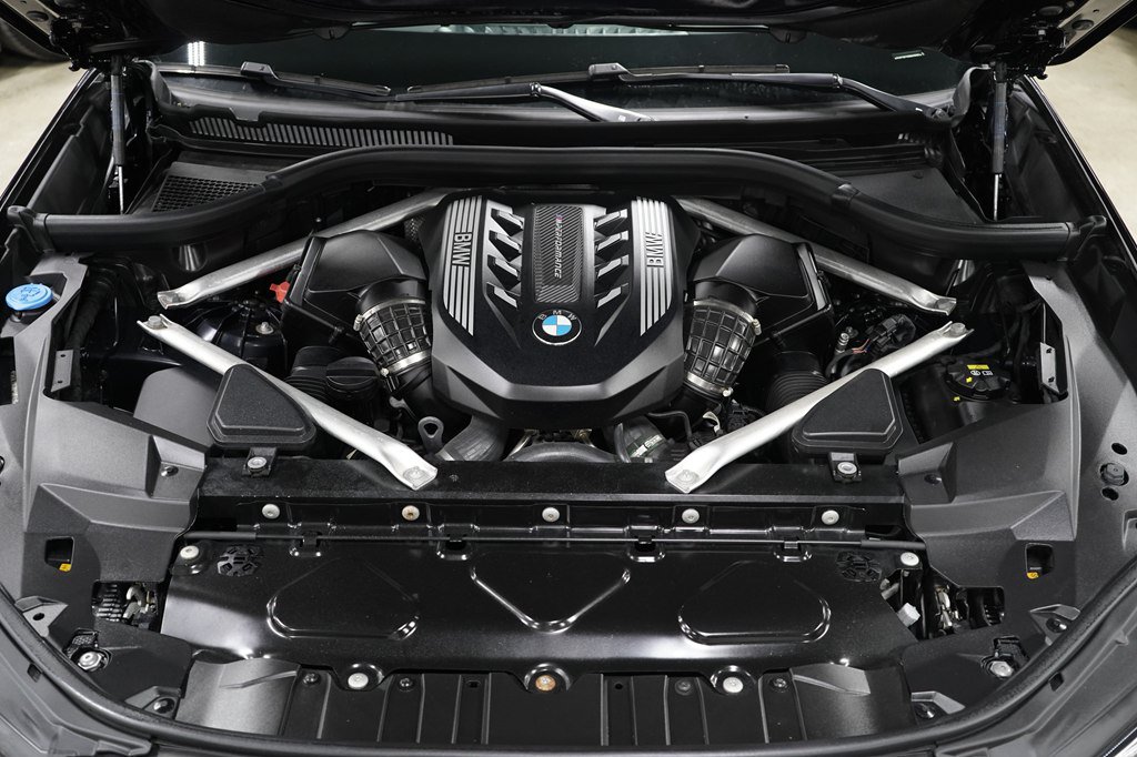 Used 2023 BMW X6 M50i w/ Executive Package AWD/4WD image 35
