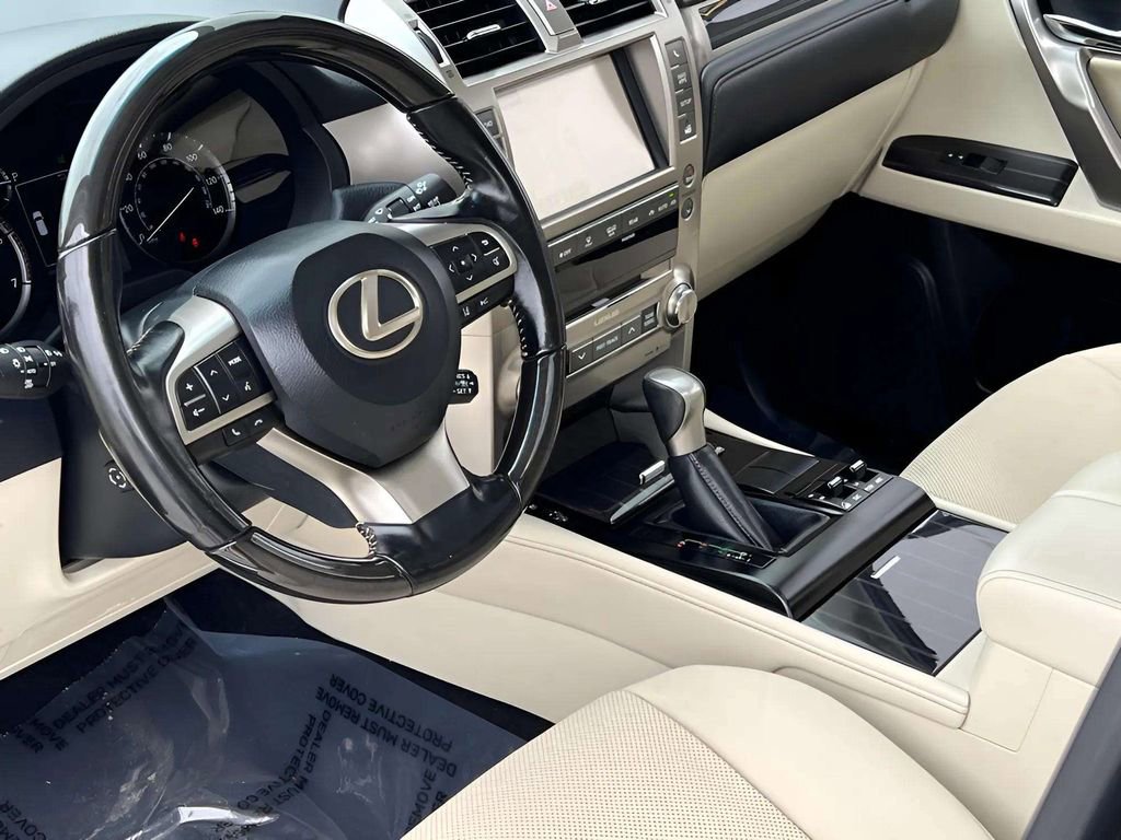 Used 2020 Lexus GX 460 Premium w/ Premium Package AWD/4WD image 13