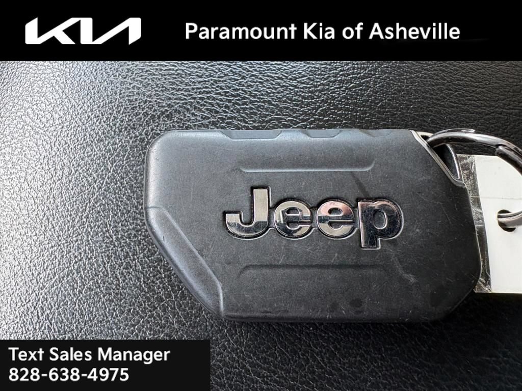 Used 2023 Jeep Wrangler Unlimited Sport AWD/4WD image 27