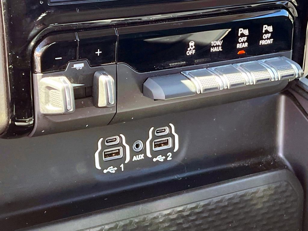 Certified 2024 RAM 2500 Laramie image 27