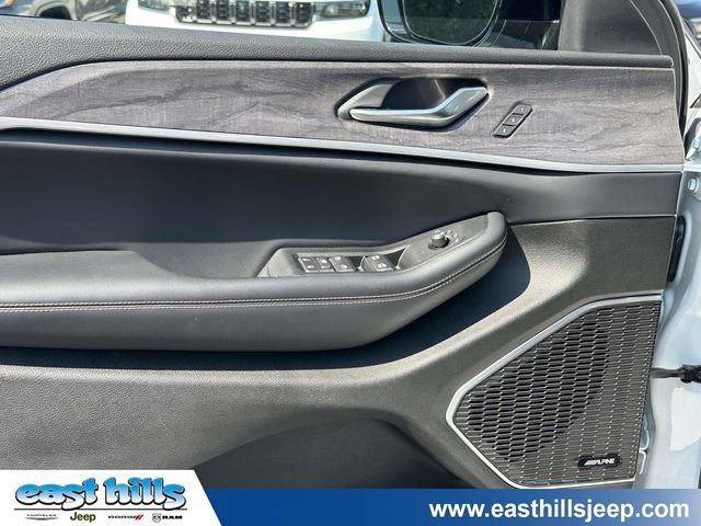 Used 2023 Jeep Grand Cherokee 4WD 4xe image 14