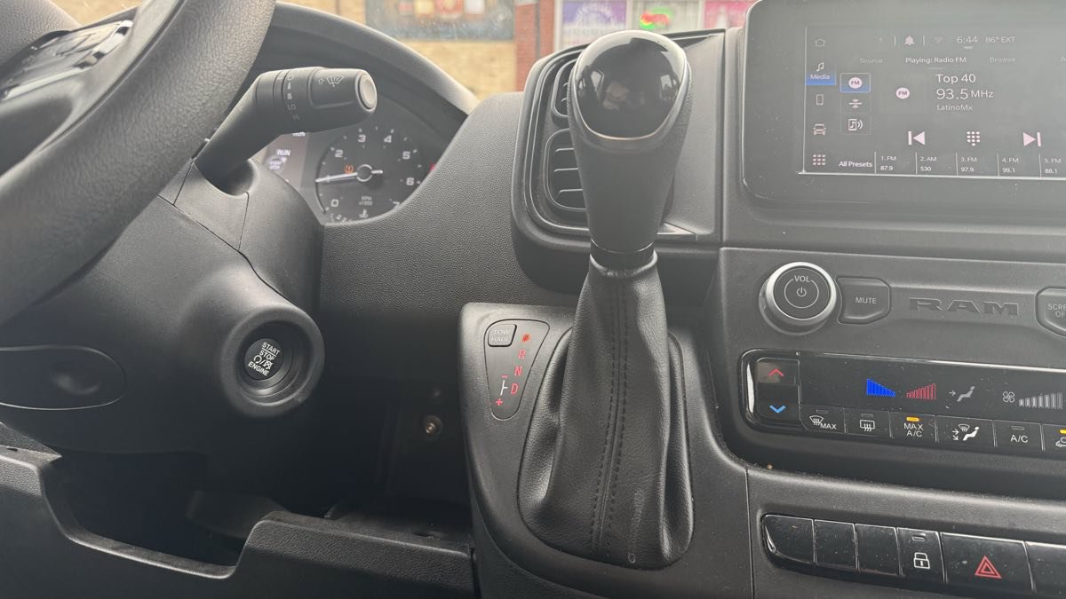 Used 2025 RAM ProMaster 2500 w/ Convenience Group FWD image 21