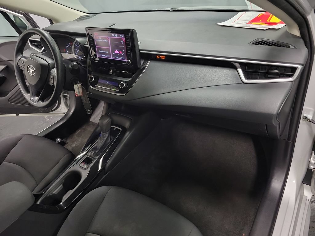 Used 2022 Toyota Corolla LE FWD image 22