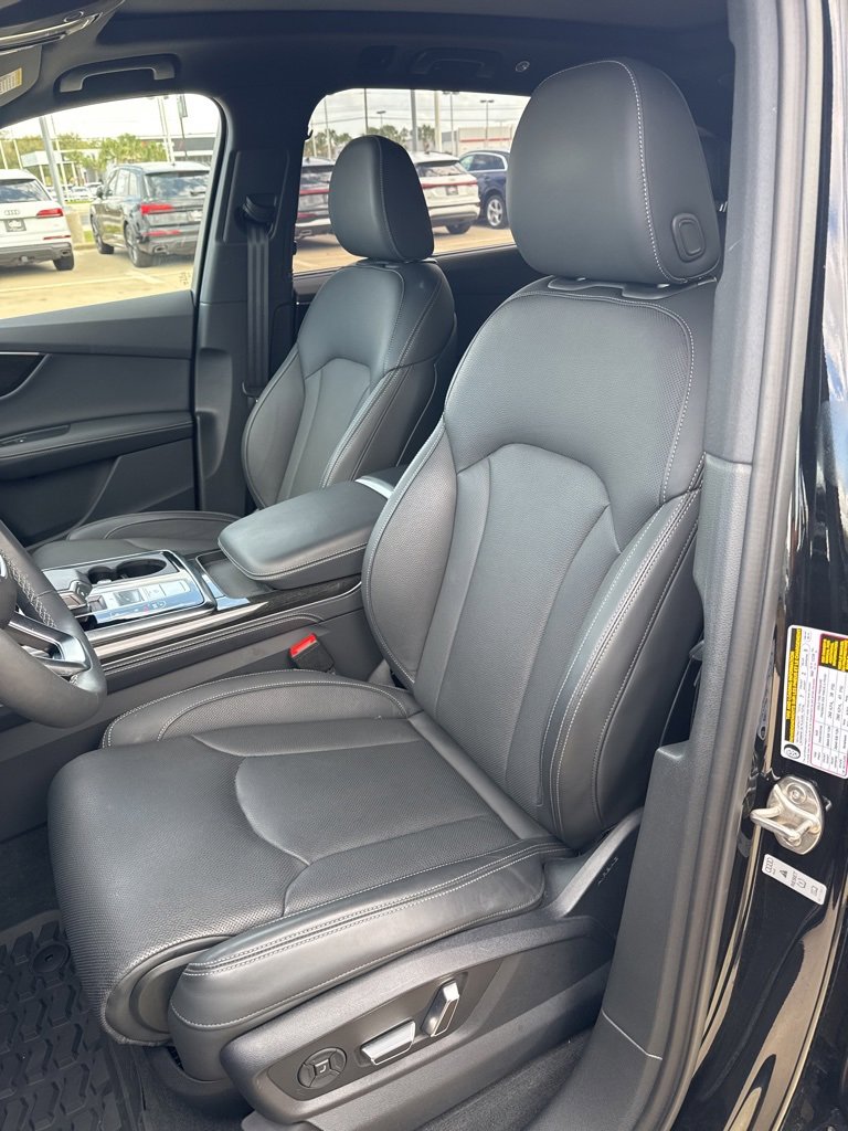 Used 2025 Audi Q7 3.0T Prestige w/ Prestige Package image 8