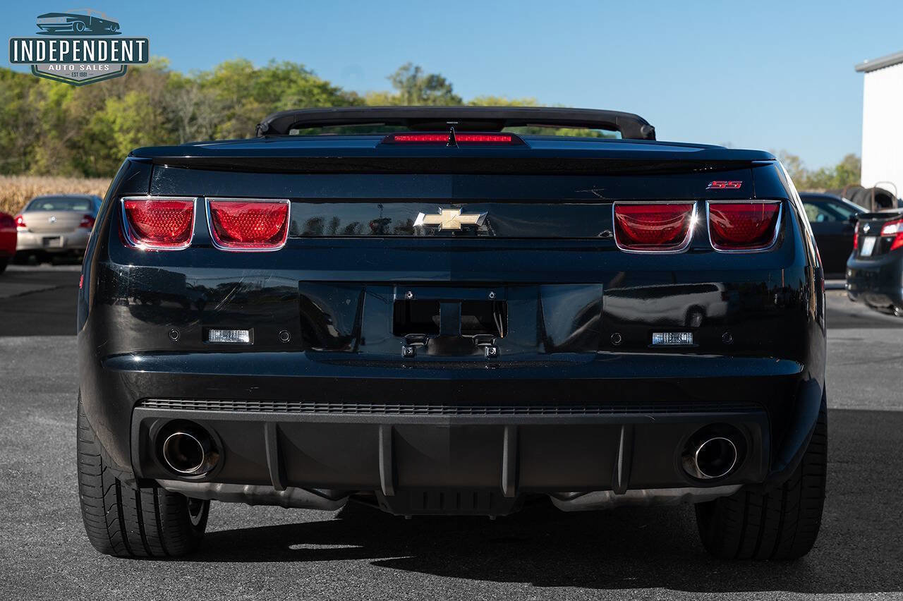 Used 2011 Chevrolet Camaro SS w/ RS Package image 4