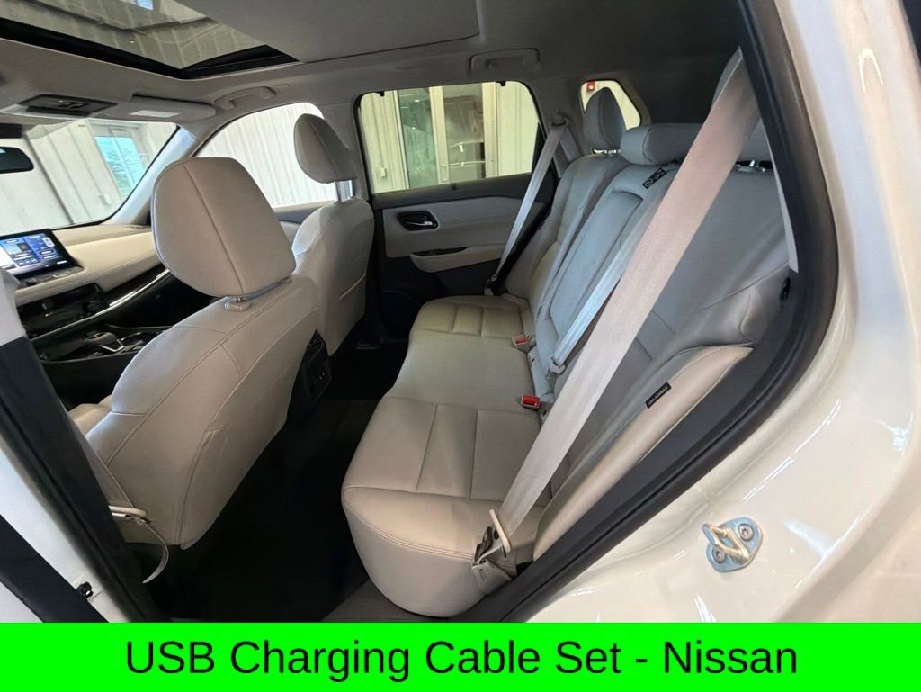 Used 2025 Nissan Rogue SL w/ Tech Package AWD/4WD image 14