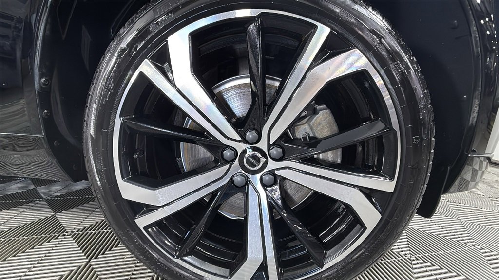 Used 2025 Volvo XC60 T8 Ultra w/ Protection Package Premier image 34