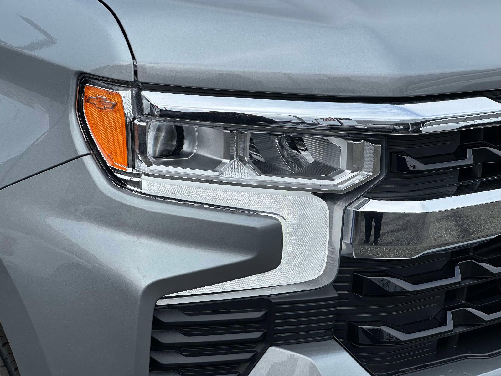 Used 2024 Chevrolet Silverado 1500 LT AWD/4WD image 9