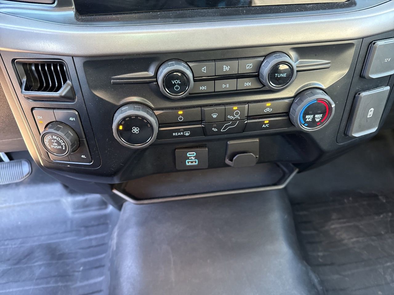 Used 2024 Ford F150 XL w/ Equipment Group 103A High image 23