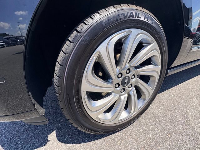 Used 2024 Lincoln Navigator Reserve AWD/4WD image 8