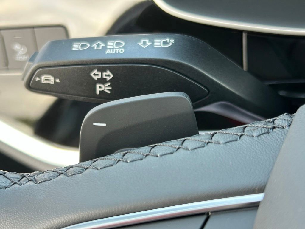 Used 2025 Audi Q3 2.0T Premium w/ Convenience Package image 18