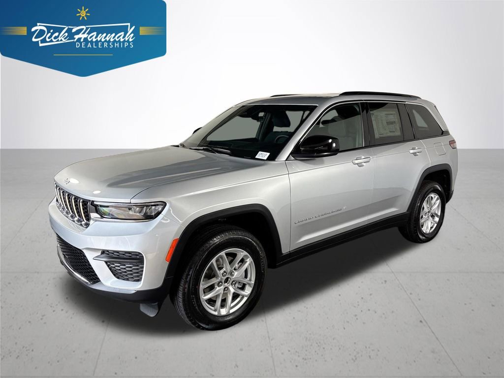 New 2026 Jeep Grand Cherokee Laredo AWD/4WD image 1