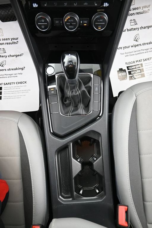 Used 2024 Volkswagen Taos SE image 23