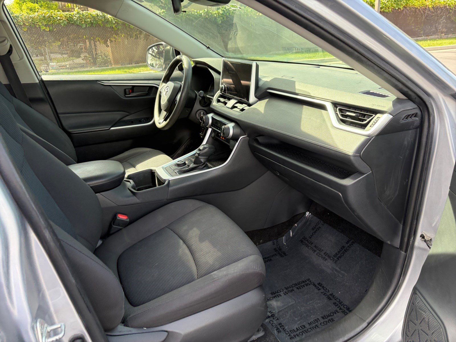 Used 2023 Toyota RAV4 LE AWD/4WD image 28