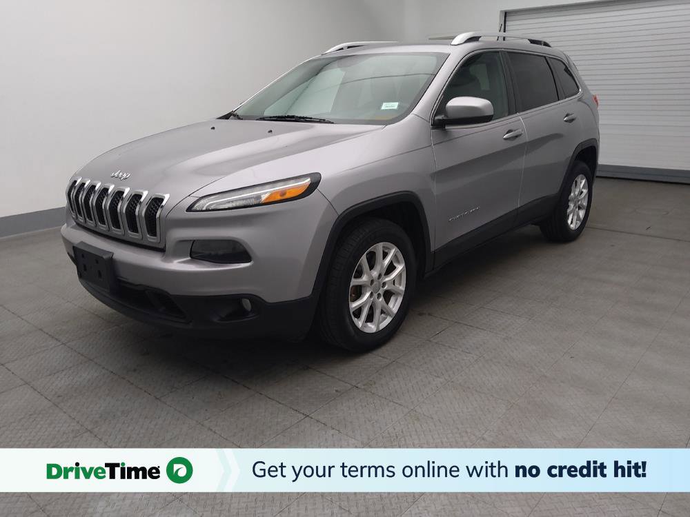Used 2018 Jeep Cherokee Latitude w/ Cold Weather Group