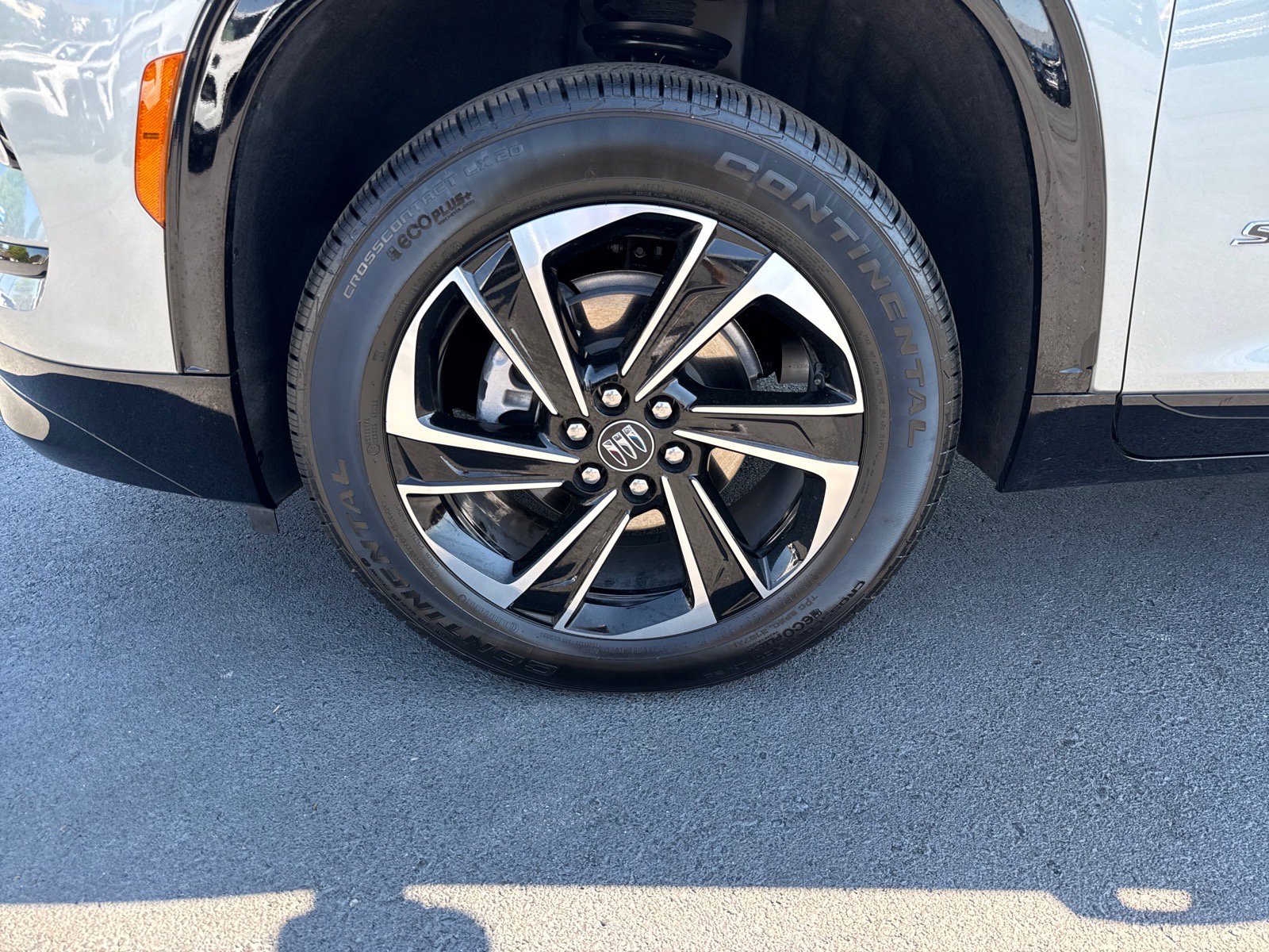 Used 2025 Buick Enclave Sport Touring image 9