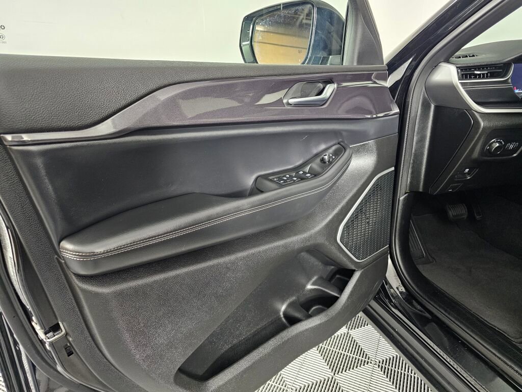 Used 2021 Jeep Grand Cherokee L Altitude image 17