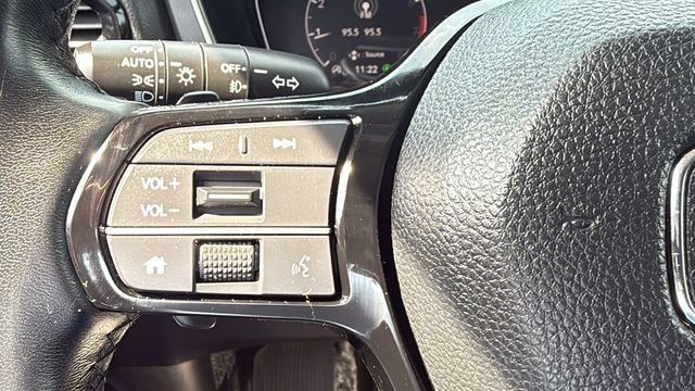 Used 2023 Honda Pilot Touring image 17