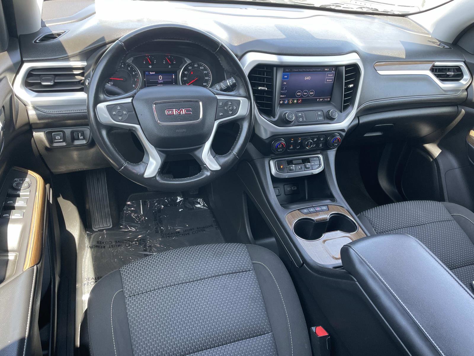 Used 2020 GMC Acadia SLE FWD image 9